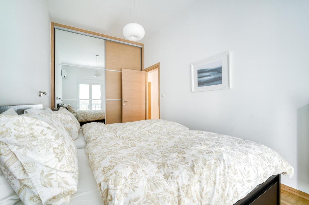 Stylish, Sunny New 2 Bedroom, Prime Central Atene Esterno foto