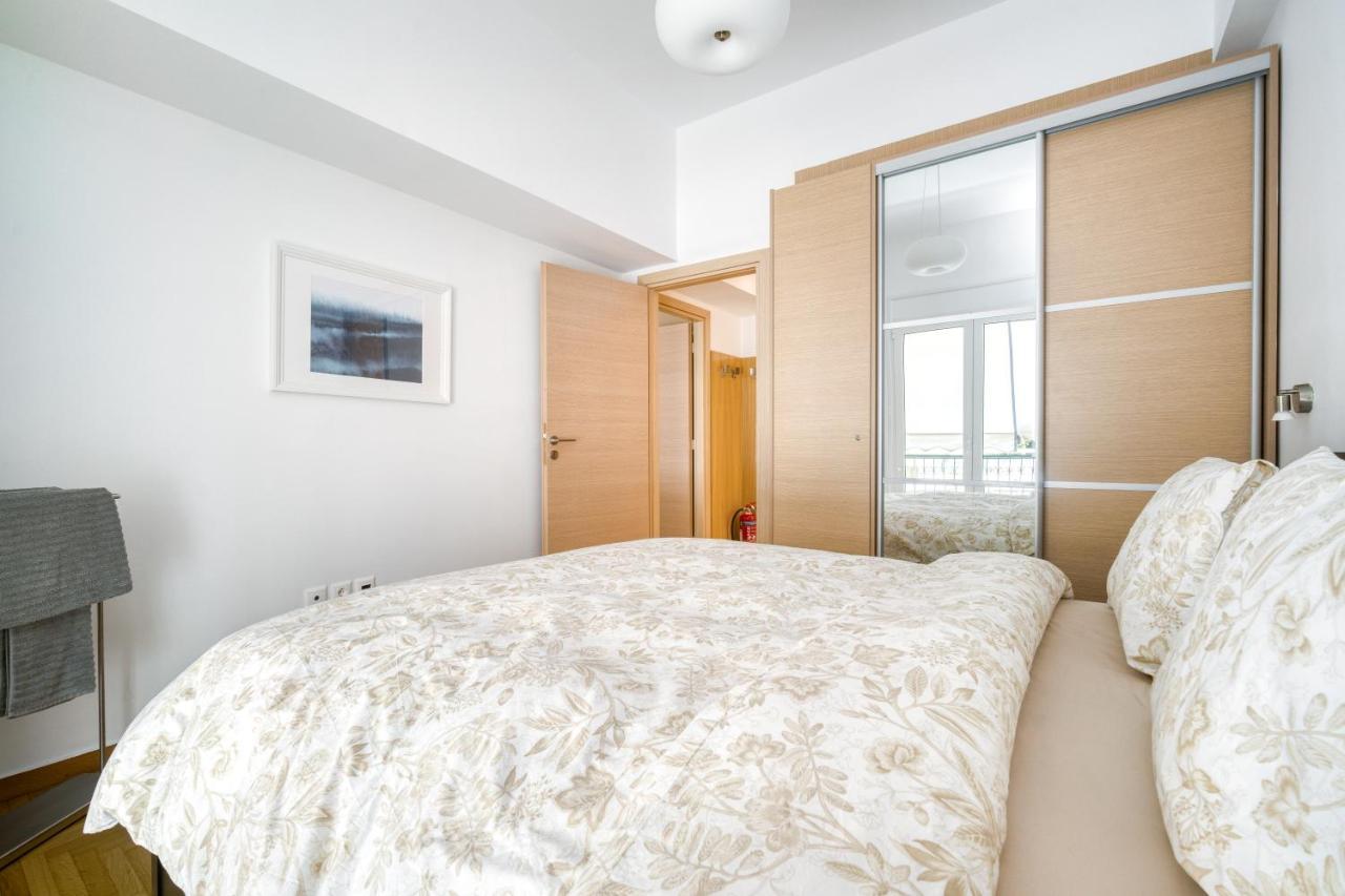 Stylish, Sunny New 2 Bedroom, Prime Central Atene Esterno foto